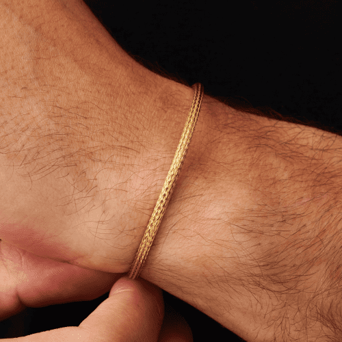 MicroPleatBracelet Gold Close